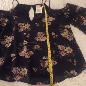 Cold shoulder floral navy blue blouse medium